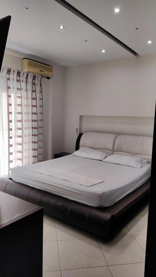 Lolu Apartment Plus Privat Parking Vlorë Buitenkant foto