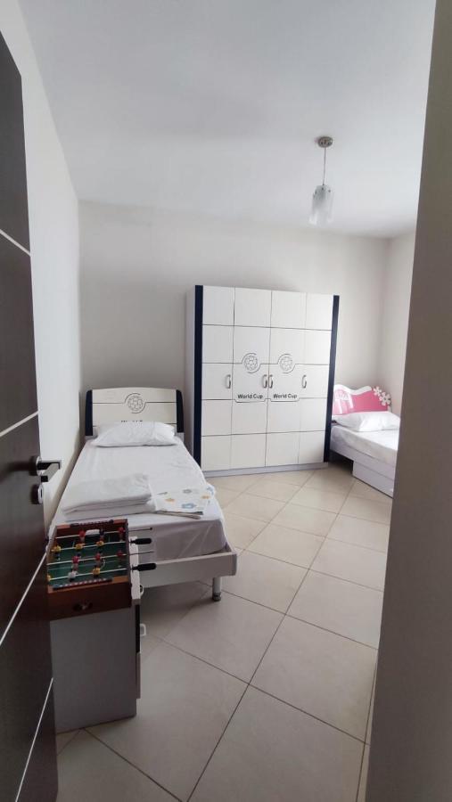 Lolu Apartment Plus Privat Parking Vlorë Buitenkant foto