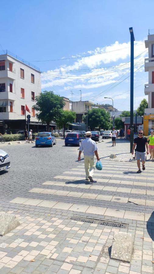 Lolu Apartment Plus Privat Parking Vlorë Buitenkant foto